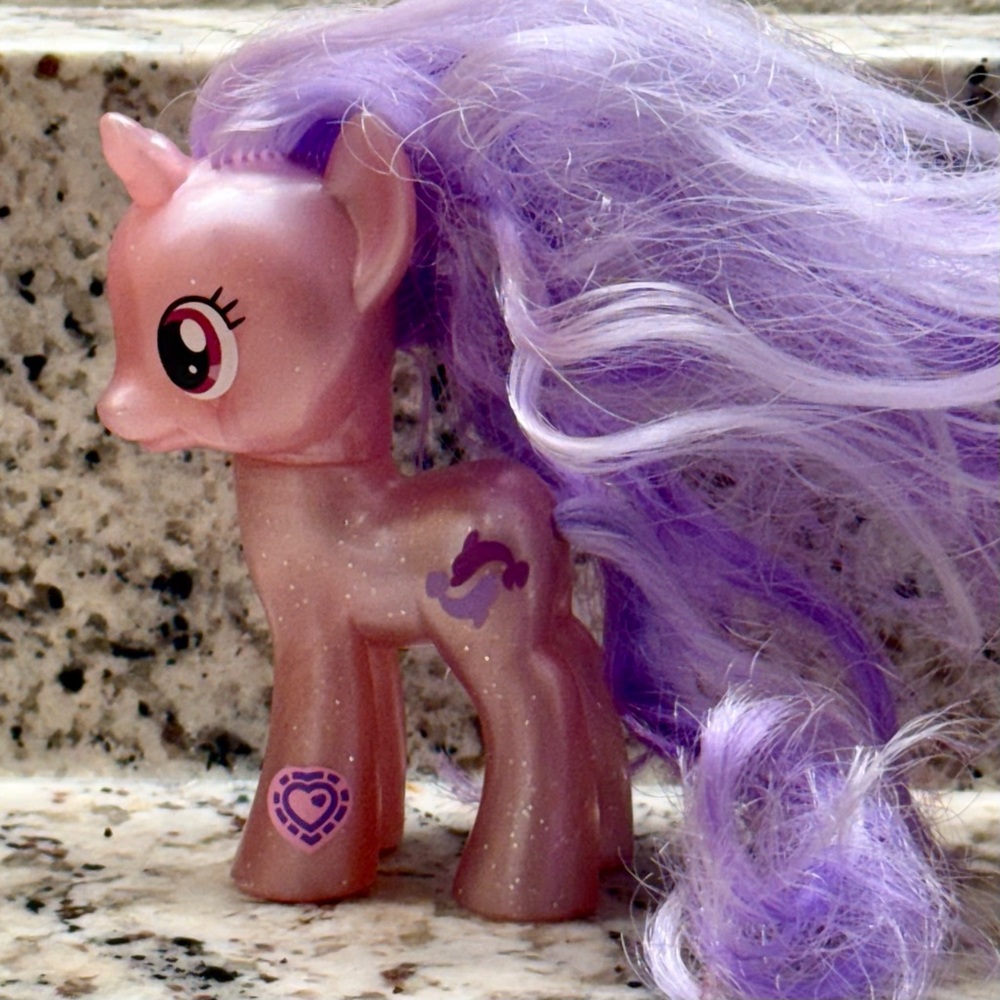 My Little Pony MLP FIM Pearlescent Sea Swirl G4 Dolphin Cutie Mark 3” Purple